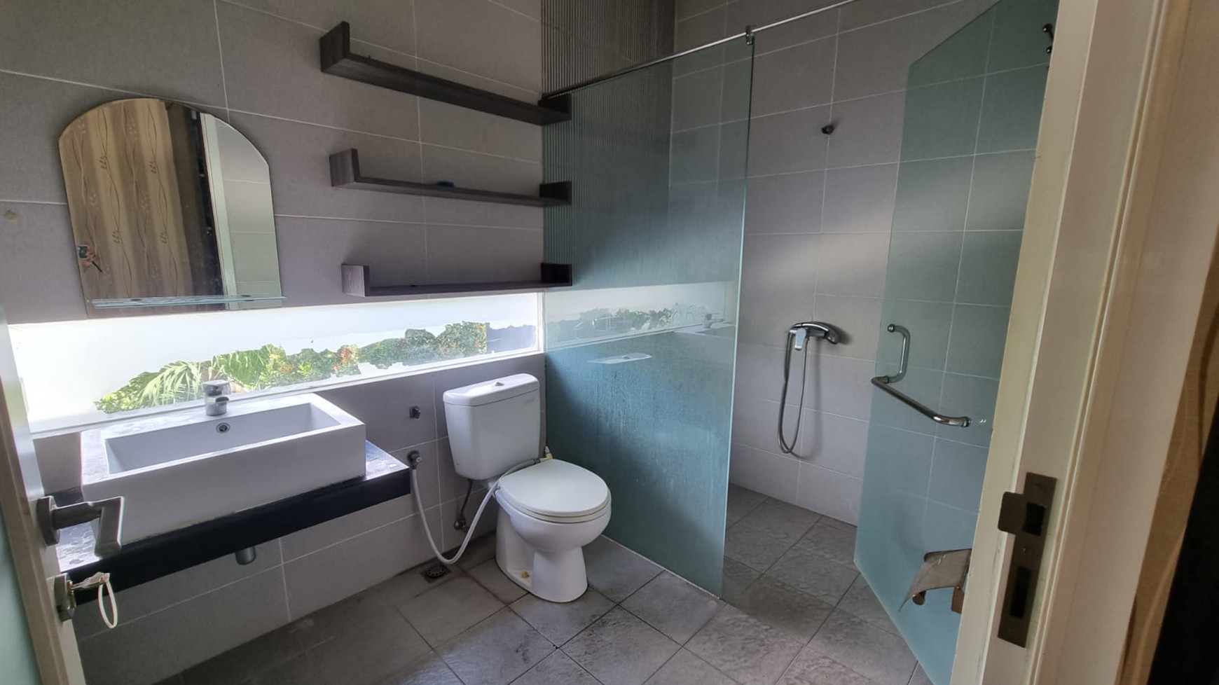 Dijual Murah Rumah 2lantai di Alam Hijau Citraland Surabaya Barat