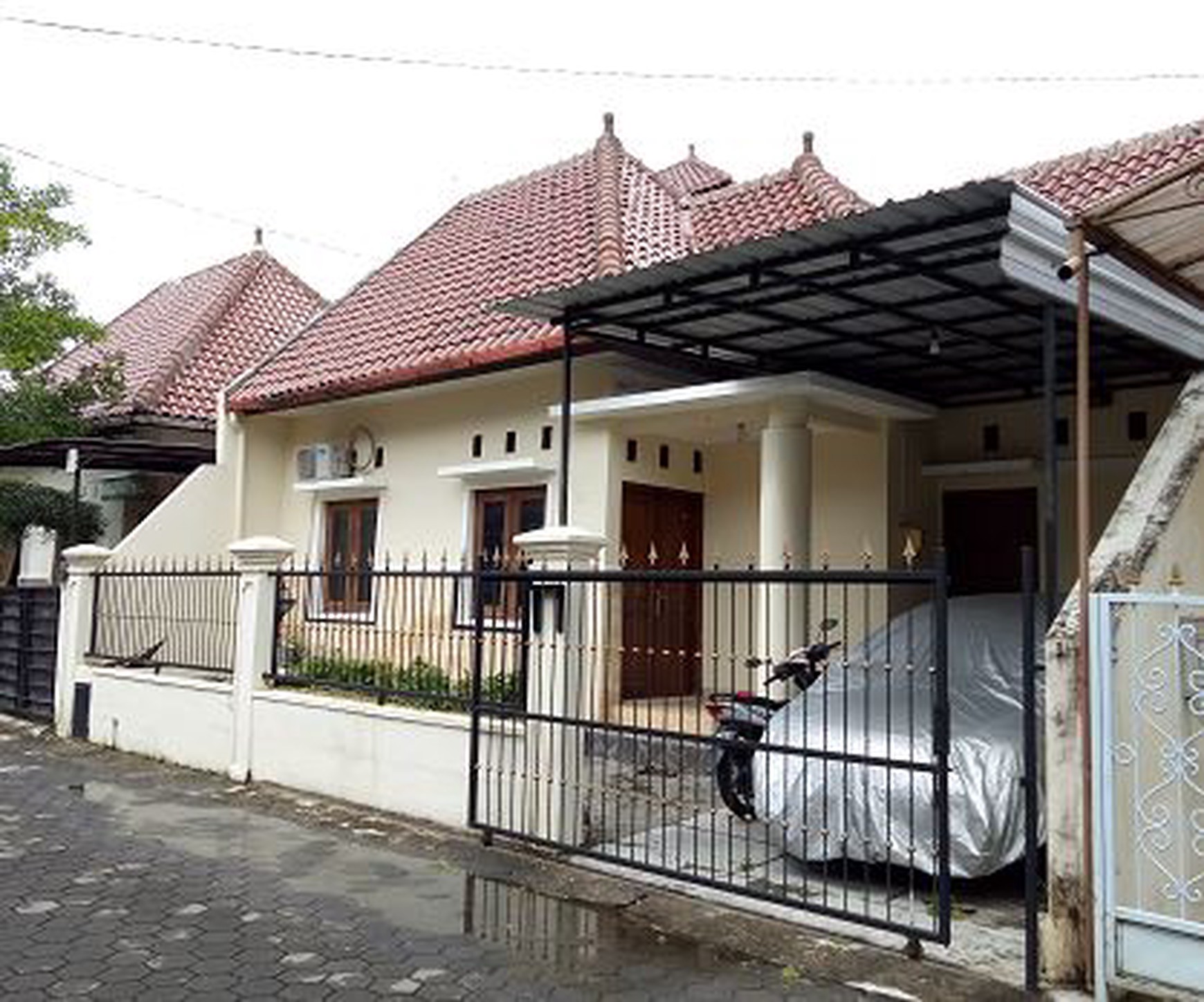 Rumah Dalam Perum Citra Graha Sardonoharjo Ngaglik Sleman 