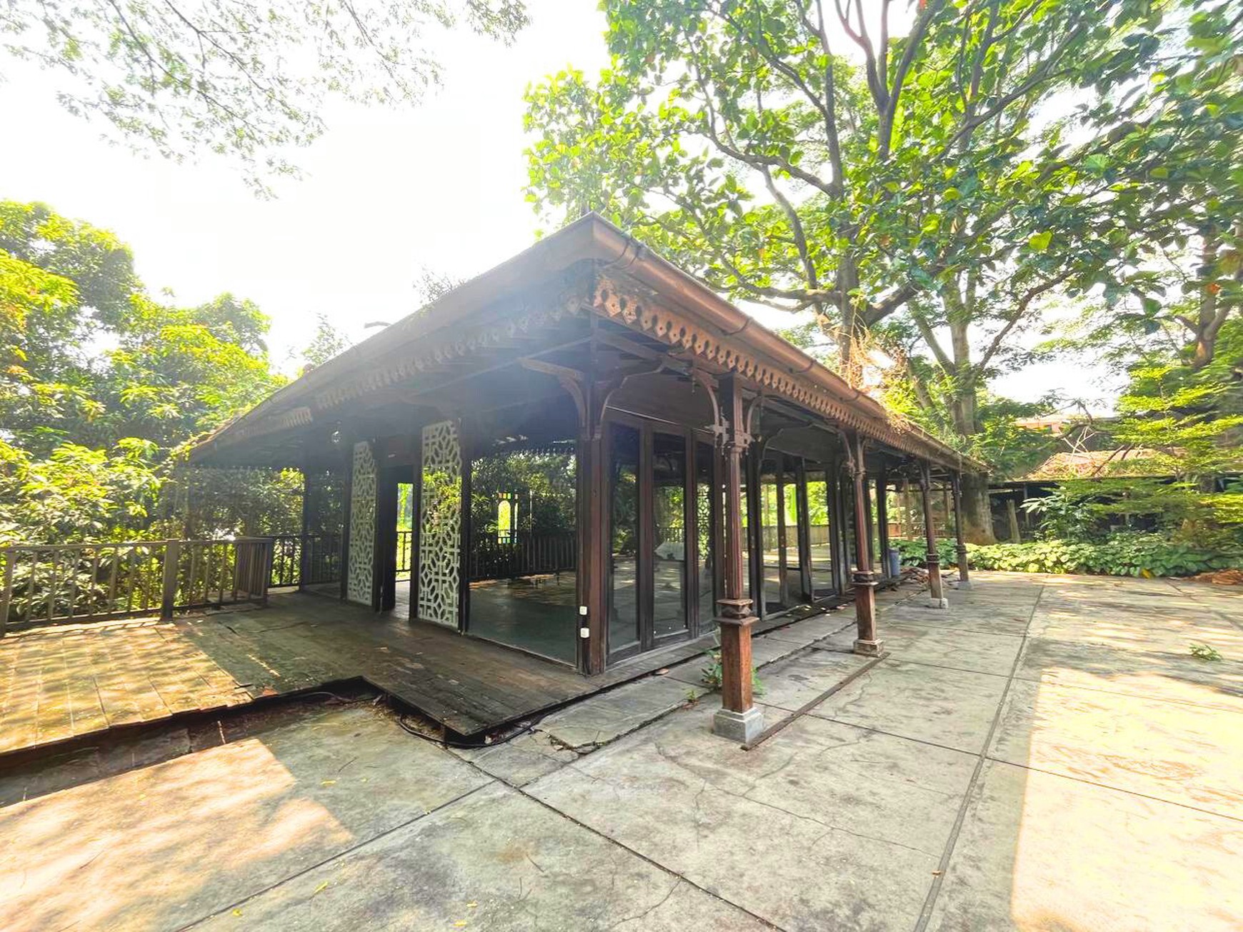 Gedung Serba Gudang di Jeruk Purut Cilandak Timur