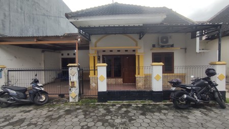 Rumah Dalam Perum Berlian Indah Pandeyan Umbulharjo Yogyakarta