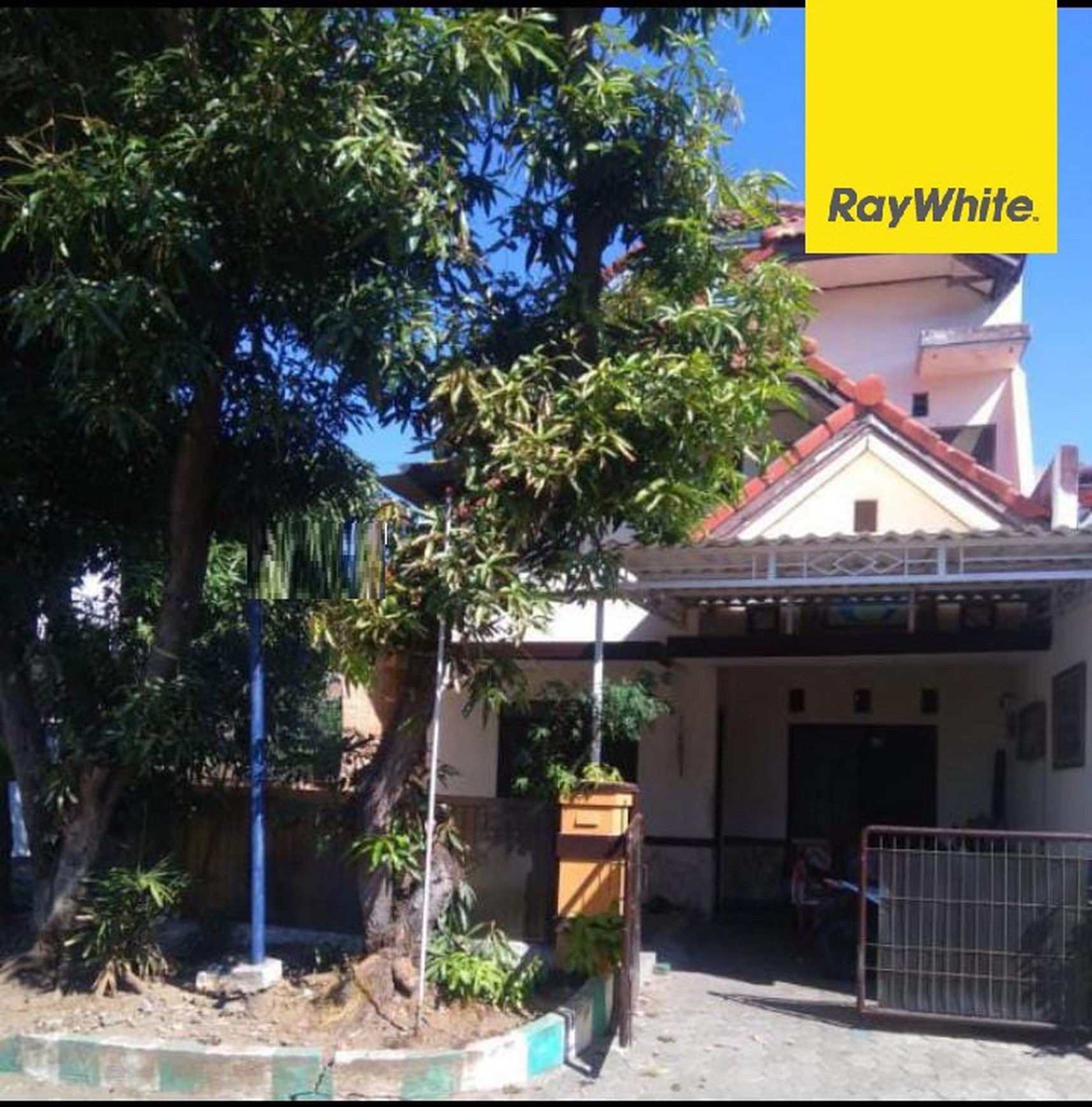 Dijual Rumah 2,5 lantai di Pantai Mentari Kenjeran Surabaya