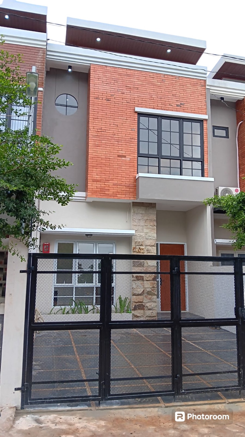Rumah 2 Lantai Siap Huni dengan Hunian Nyaman dan Asri @Depok
