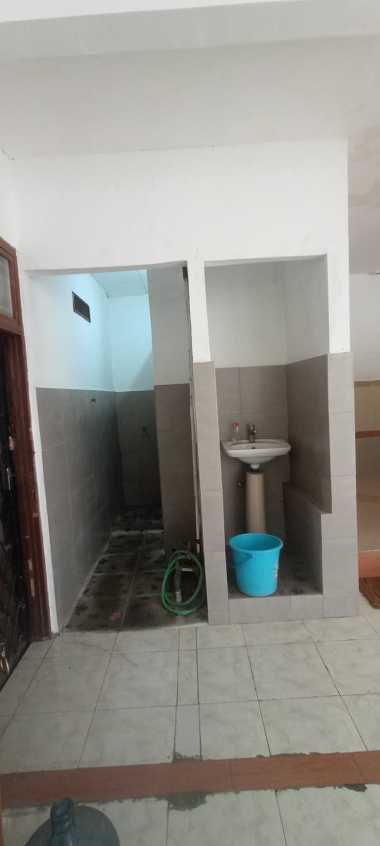 Ruang Usaha Lokasi Strategis Pinggir Jalan Raya @Ciputat Timur
