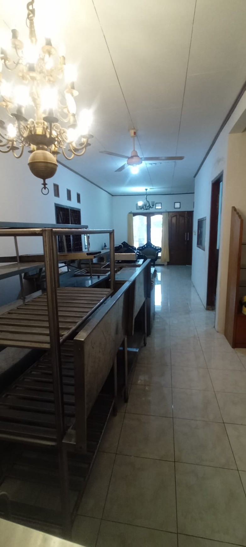 Ruang Usaha Lokasi Strategis Pinggir Jalan Raya @Ciputat Timur