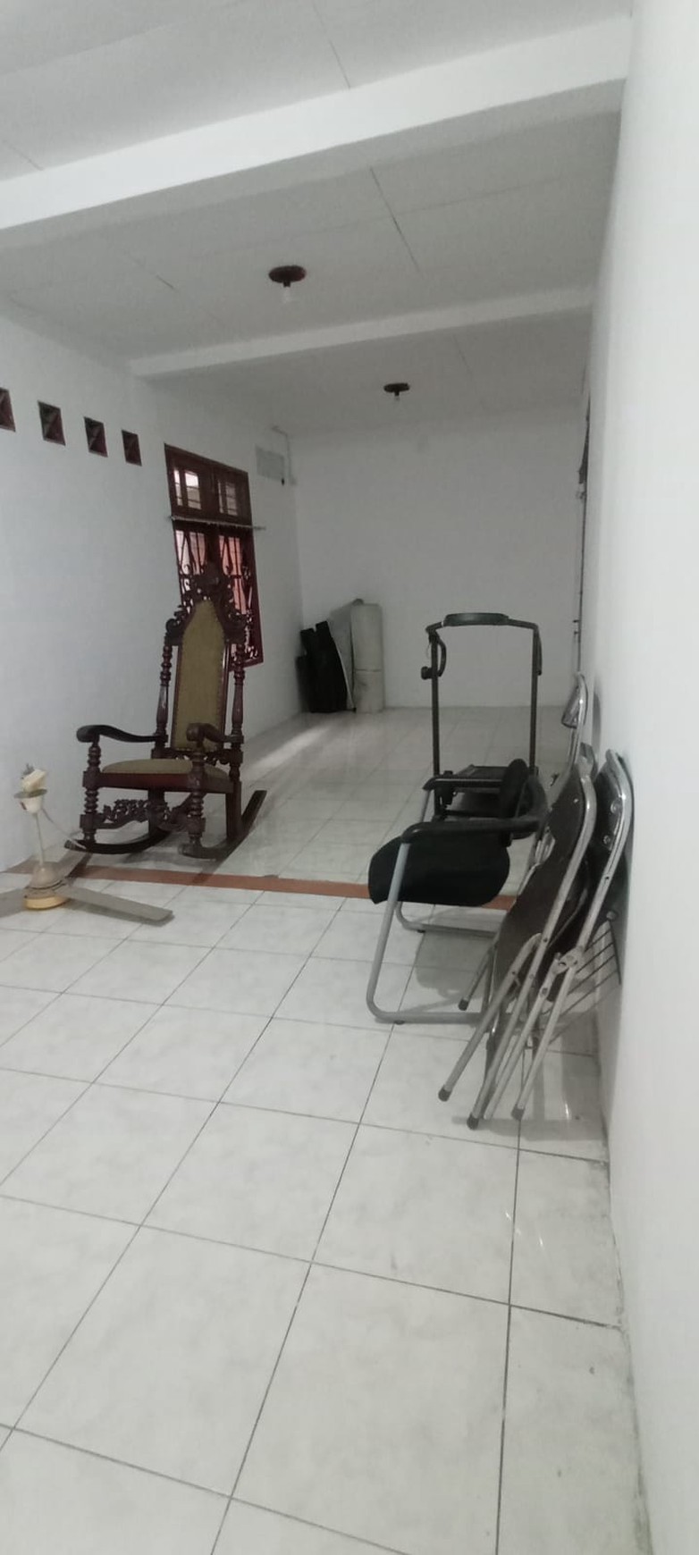 Ruang Usaha Lokasi Strategis Pinggir Jalan Raya @Ciputat Timur