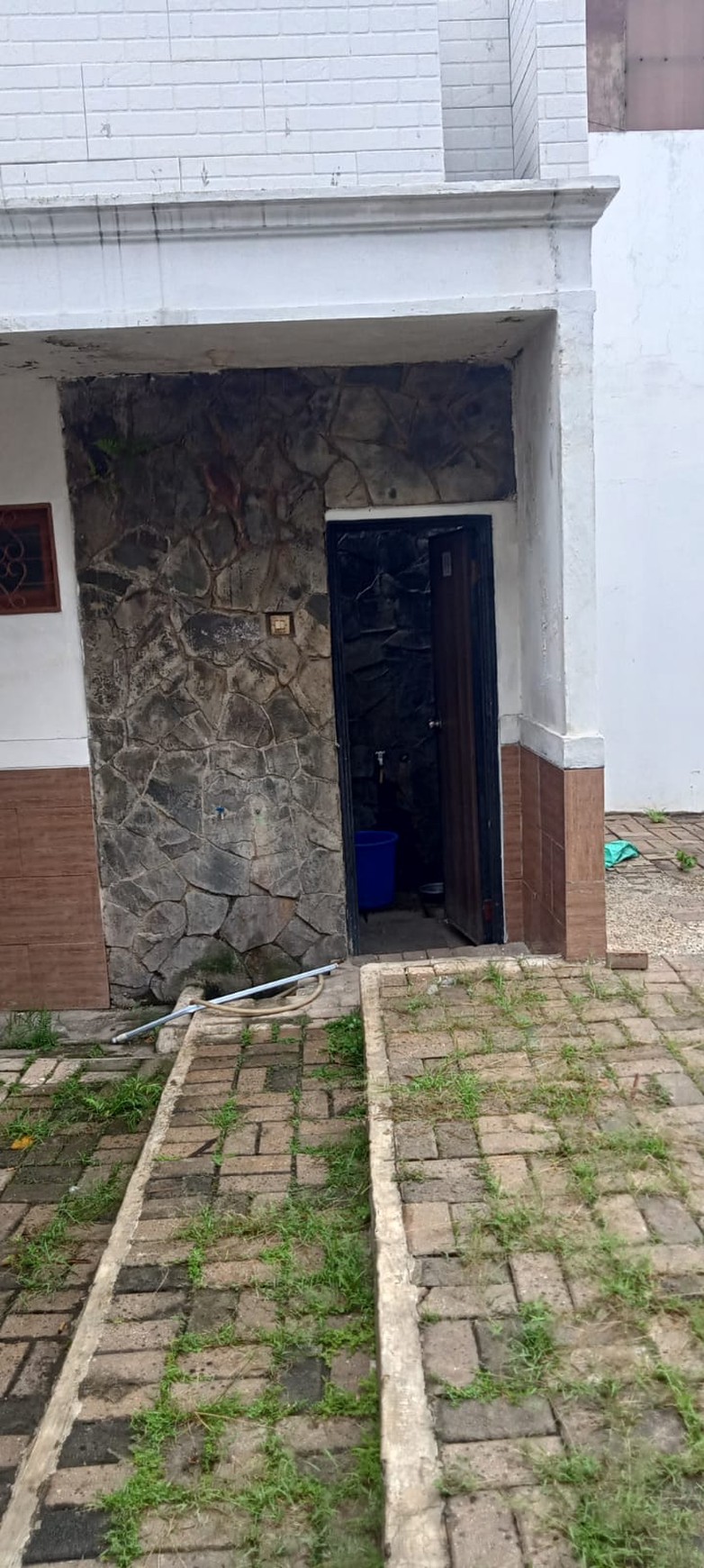 Ruang Usaha Lokasi Strategis Pinggir Jalan Raya @Ciputat Timur
