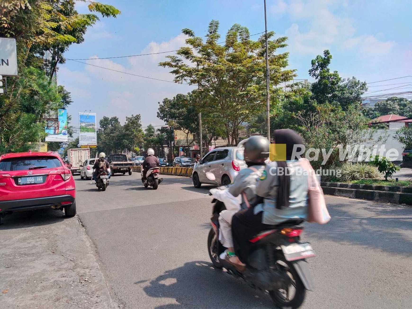Rumah usaha di Mainroad terusan jakarta strategis hoek