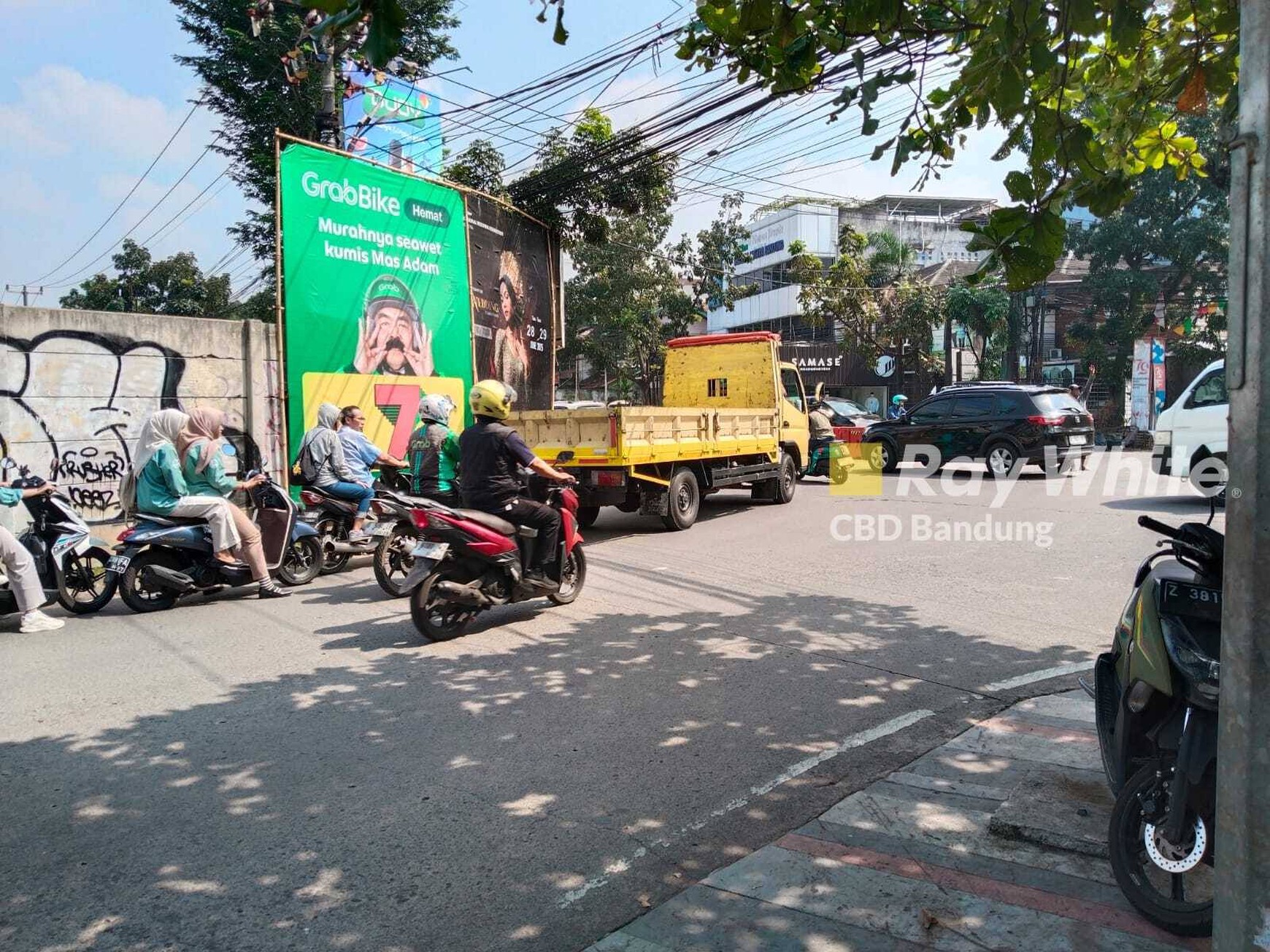 Rumah usaha di Mainroad terusan jakarta strategis hoek