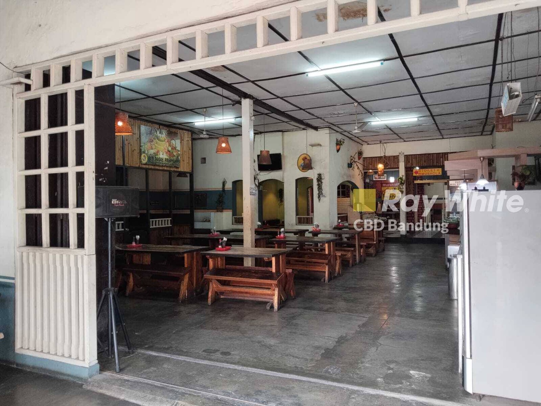 Rumah usaha di Mainroad terusan jakarta strategis hoek