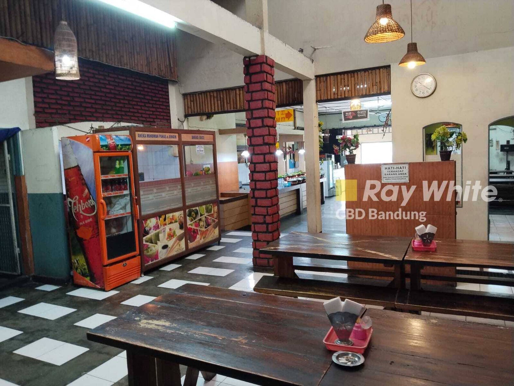 Rumah usaha di Mainroad terusan jakarta strategis hoek
