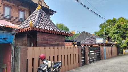 Rumah 5 Kamar Tidur Lokasi Dekat Pasar Niten Kasihan Bantul