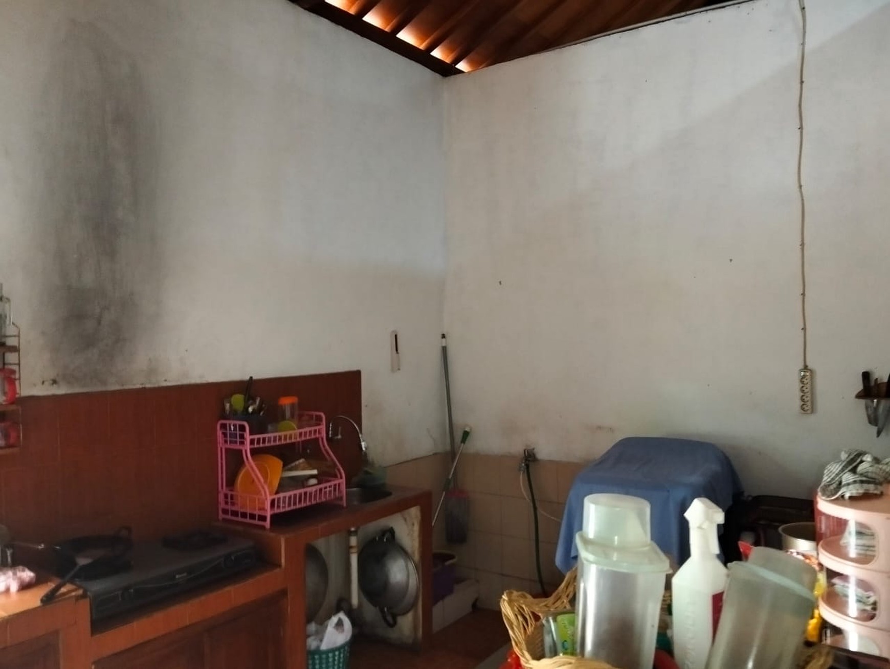Rumah 5 Kamar Tidur Lokasi Dekat Pasar Niten Kasihan Bantul