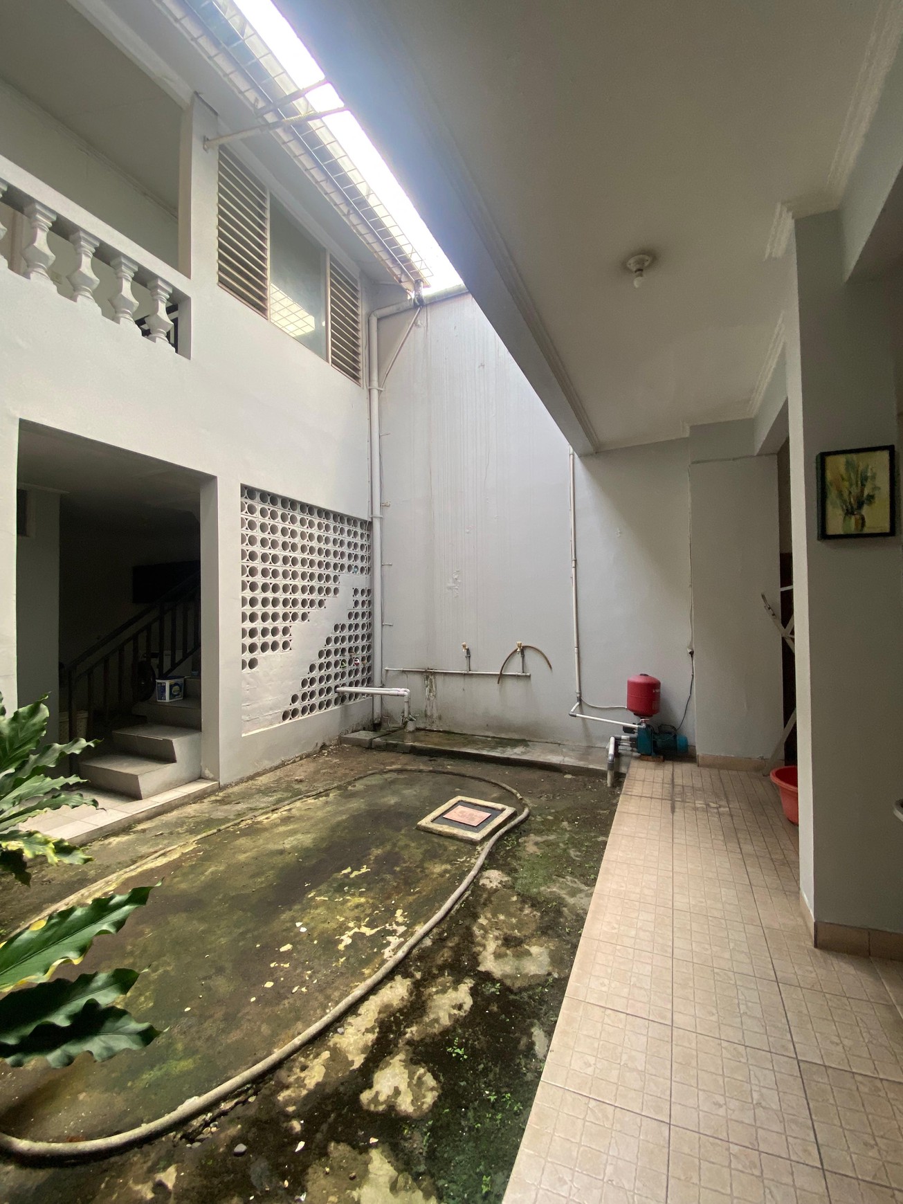 Rumah Terawat di Bintaro Sektor 1 - Lokasi Terbaik dengan Harga Spesial