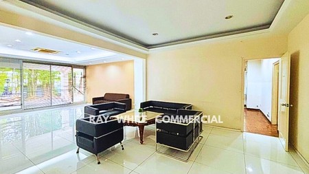 Hot Property !! Rumah di lokasi premium, Sisingamaraja, kebayoran baru, Jakarta Selatan.