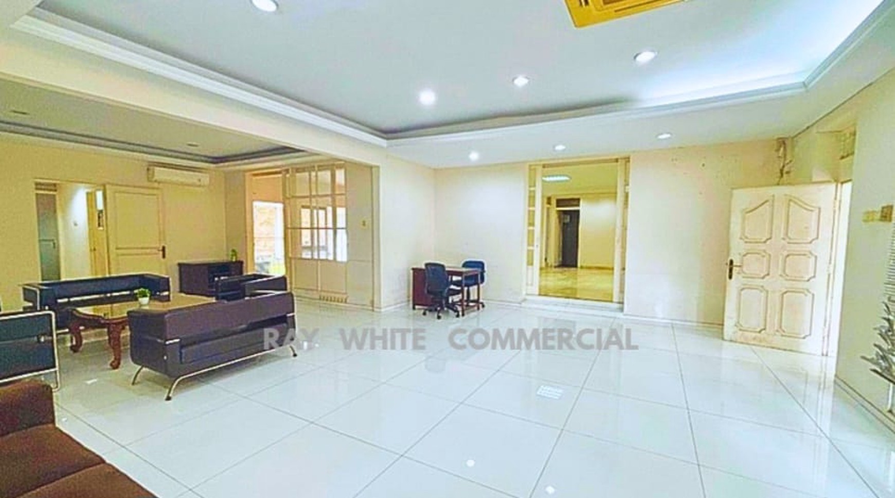 Hot Property !! Rumah di lokasi premium, Sisingamaraja, kebayoran baru, Jakarta Selatan.