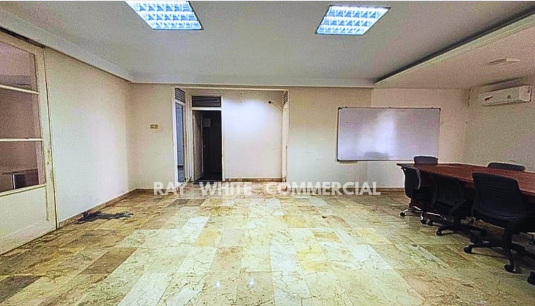 Hot Property !! Rumah di lokasi premium, Sisingamaraja, kebayoran baru, Jakarta Selatan.