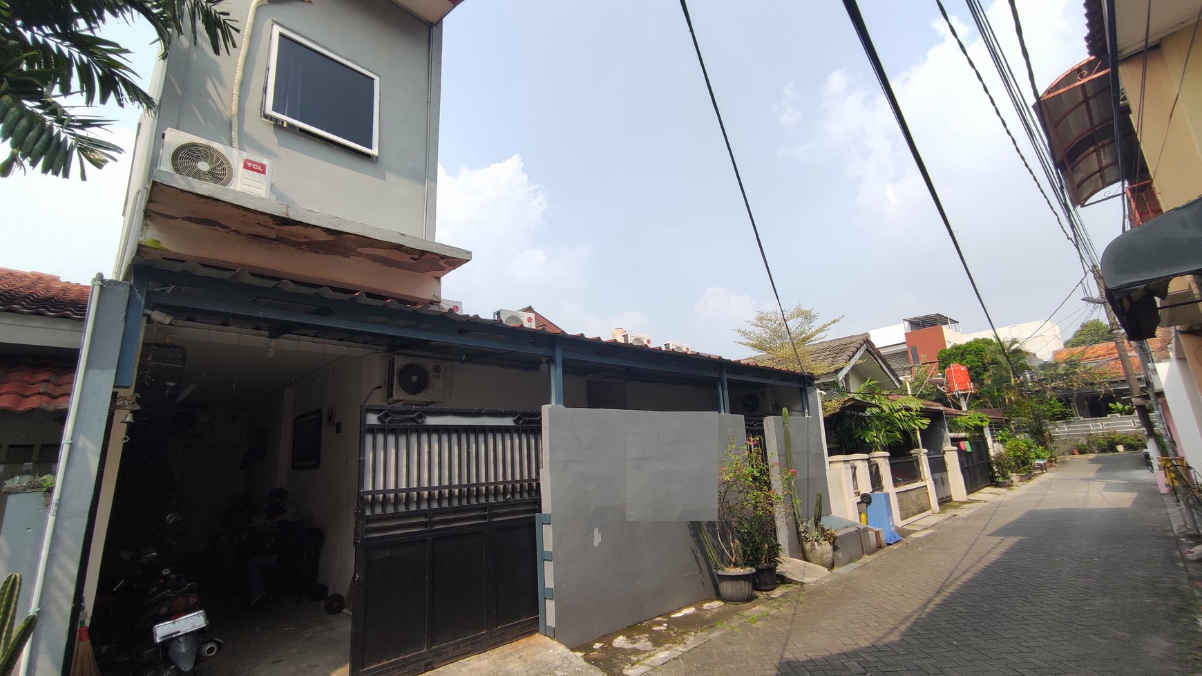 Kost Bagus 2 Lantai, Lokasi strategis di Cipadu