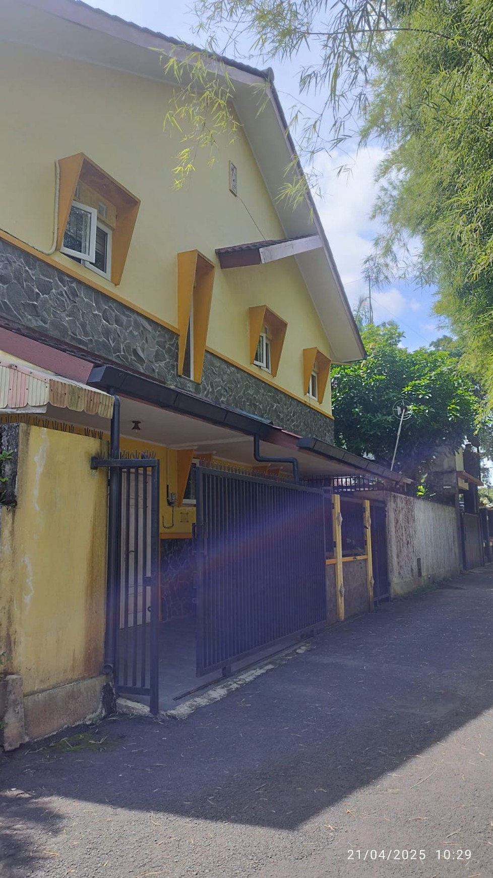 Rumah Semi Furnish Dalam Perum Di jalan Padma Sariharjo Ngaglik Sleman