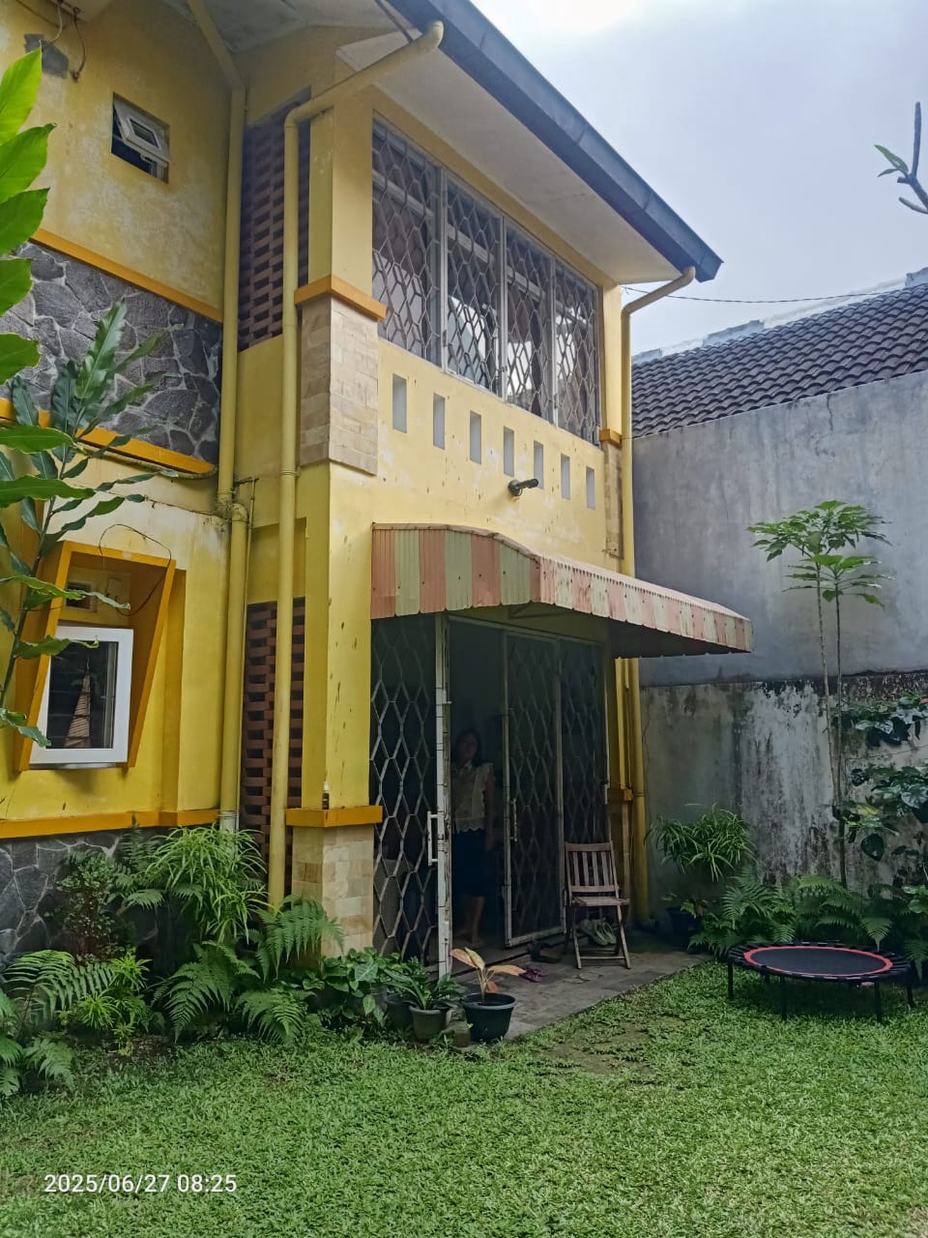 Rumah Semi Furnish Dalam Perum Di jalan Padma Sariharjo Ngaglik Sleman