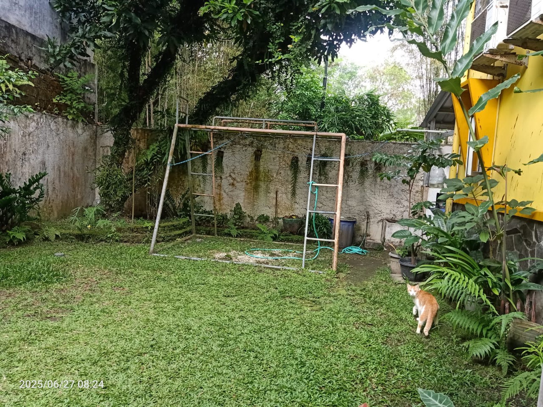 Rumah Semi Furnish Dalam Perum Di jalan Padma Sariharjo Ngaglik Sleman