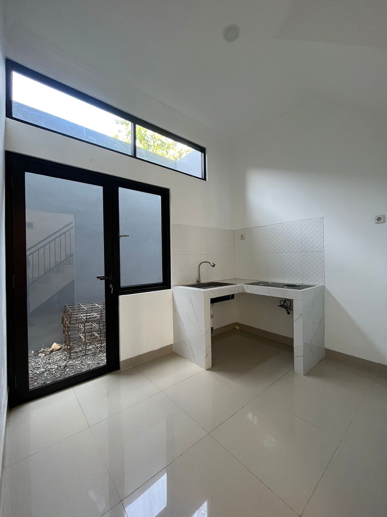 Rumah Brand new minimalis di Cipadu Pondok Aren