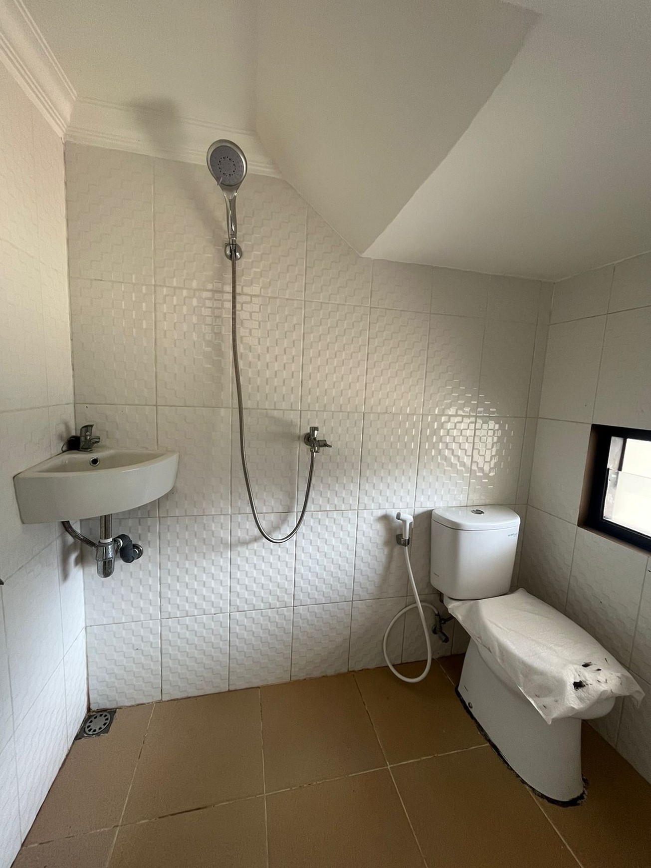 Rumah Brand new minimalis di Cipadu Pondok Aren