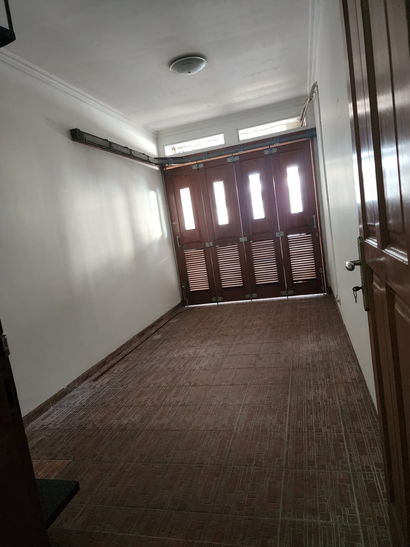 RUMAH DISEWA JALAN CIOMAS KEBAYORAN BARU JAKARTA SELATAN