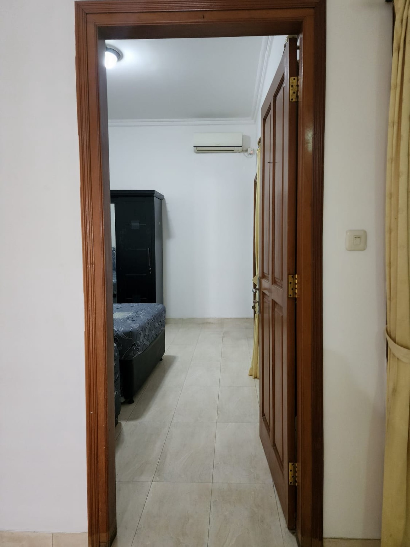 RUMAH DISEWA JALAN CIOMAS KEBAYORAN BARU JAKARTA SELATAN