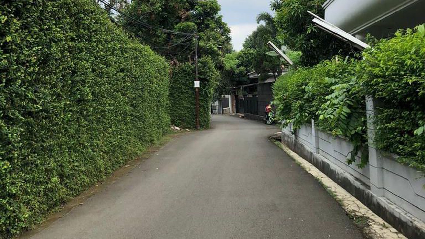 Rumah Hitung Tanah Area Cipete