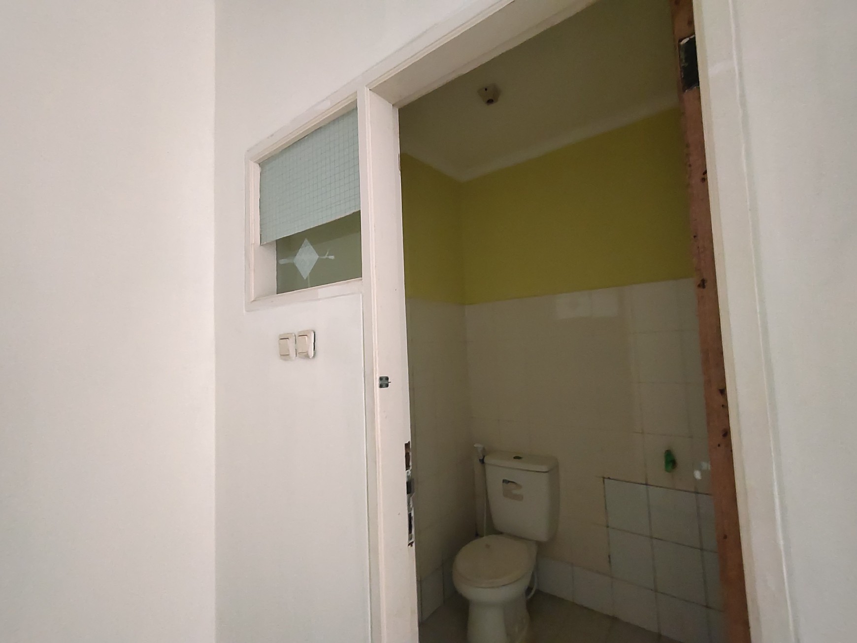 Harga Sewa Murah Ruko 2 lantai di Sentra Eropa Kota Wisata