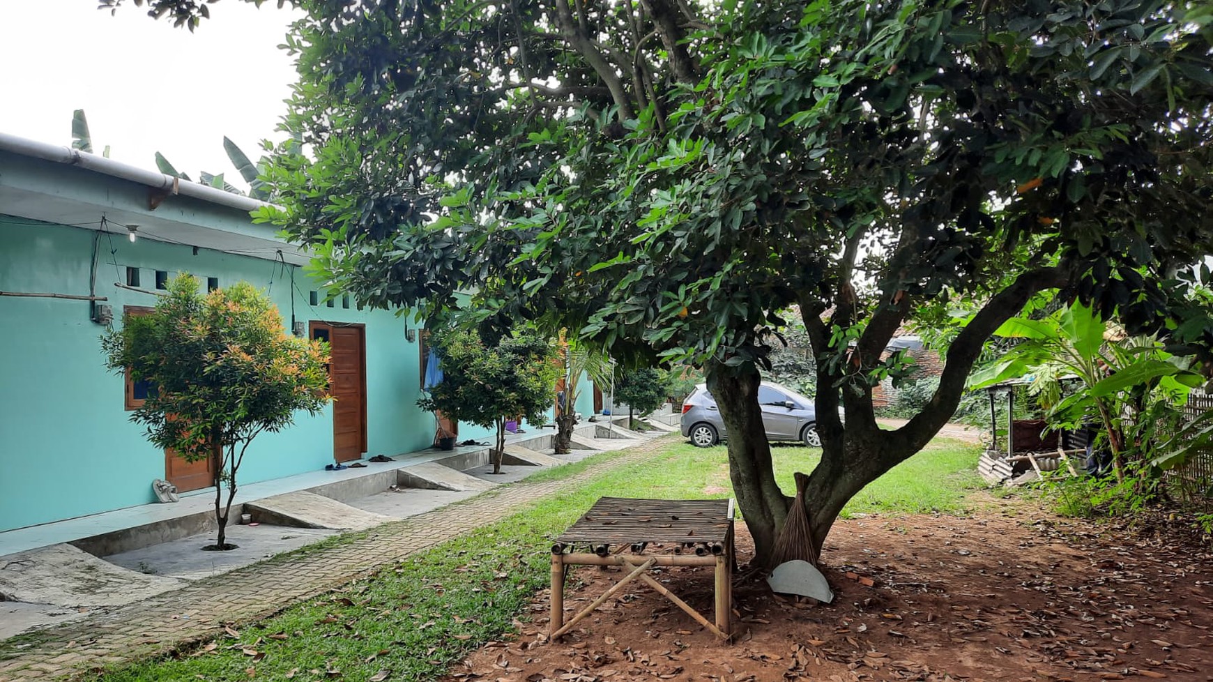 RUMAH KONTRAKAN DI LOKASI STRATEGIS DEKAT DENGAN KAWASAN INDUSTRI DELTA SILIKON 8