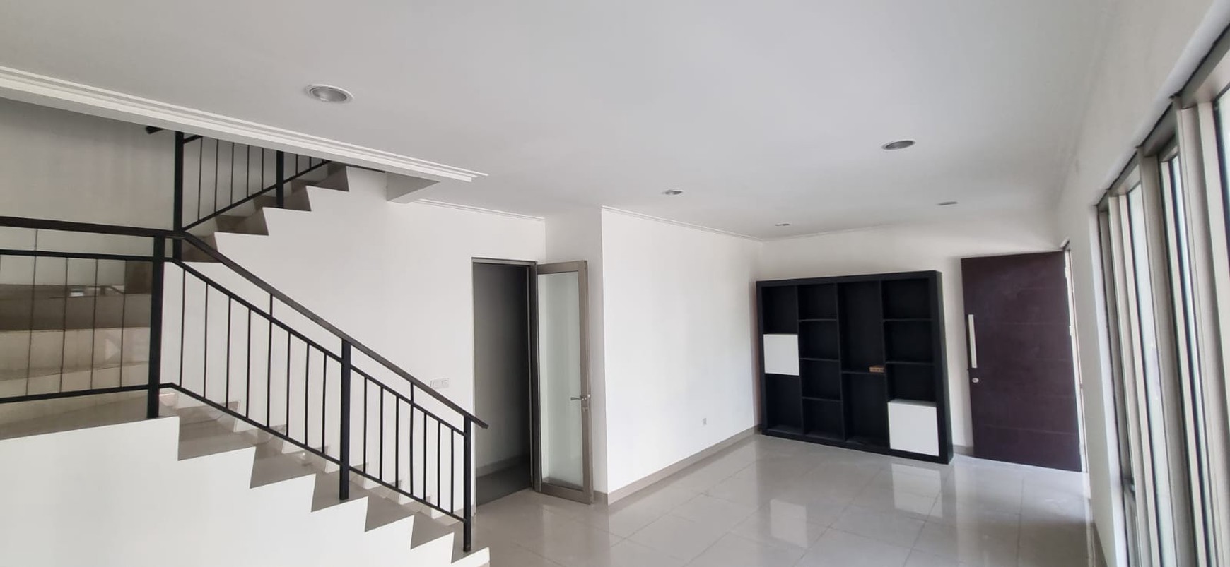 Disewakan rumah cluster magenta PIK2
