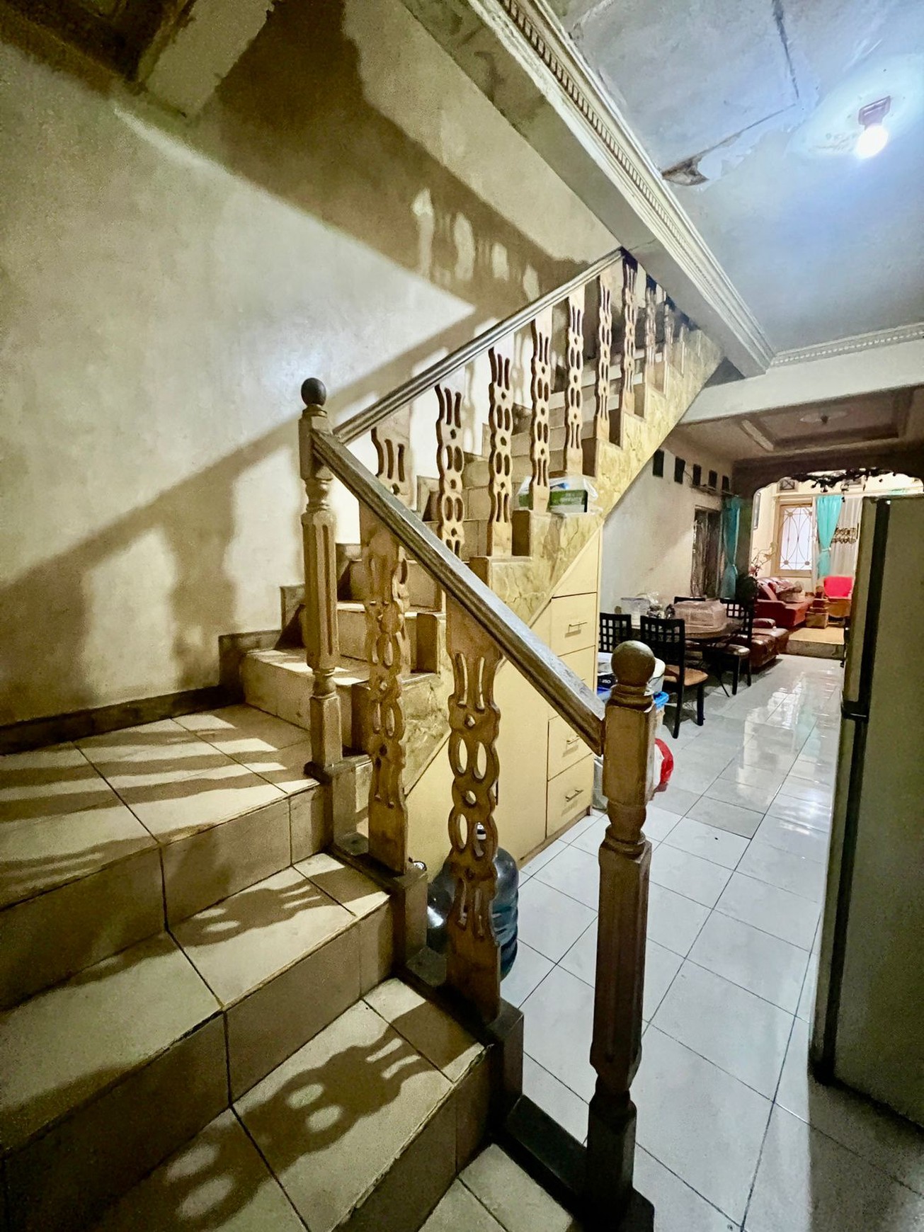 Rumah 2 lantai cibubur lokasi sangat strategis dijual cepat 