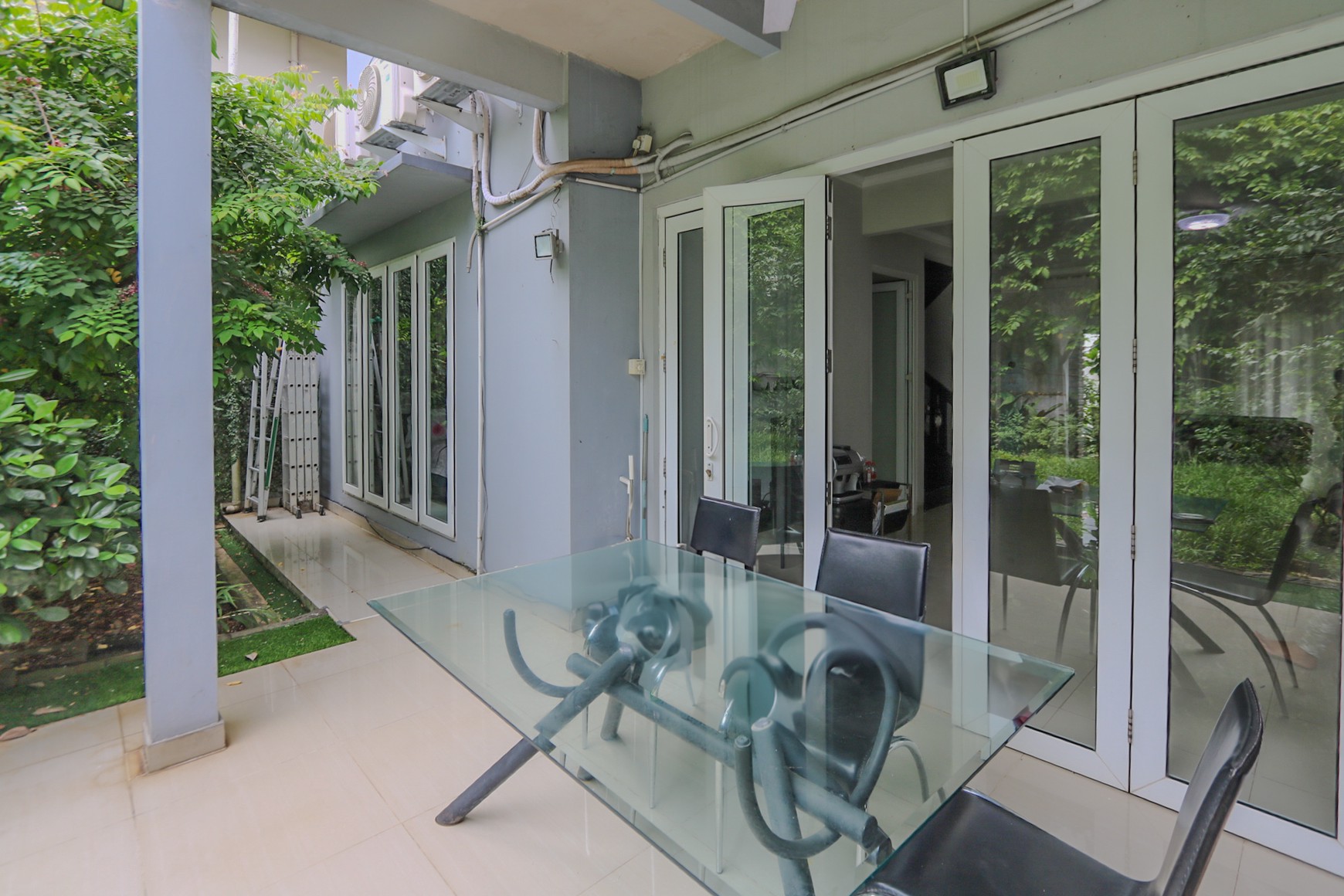 RUMAH NYAMAN & ASRI DI MALEO BINTARO, DEKAT JALAN TOL, AKSES MUDAH KE PONDOK INDAH, BSD CITY