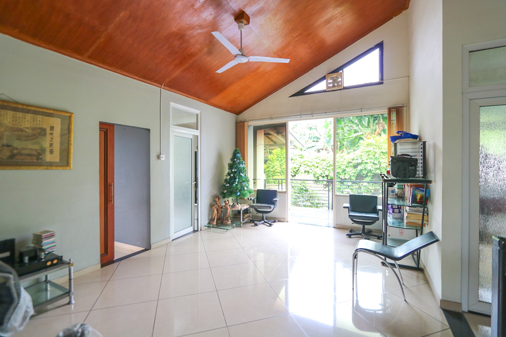 RUMAH NYAMAN & ASRI DI MALEO BINTARO, DEKAT JALAN TOL, AKSES MUDAH KE PONDOK INDAH, BSD CITY