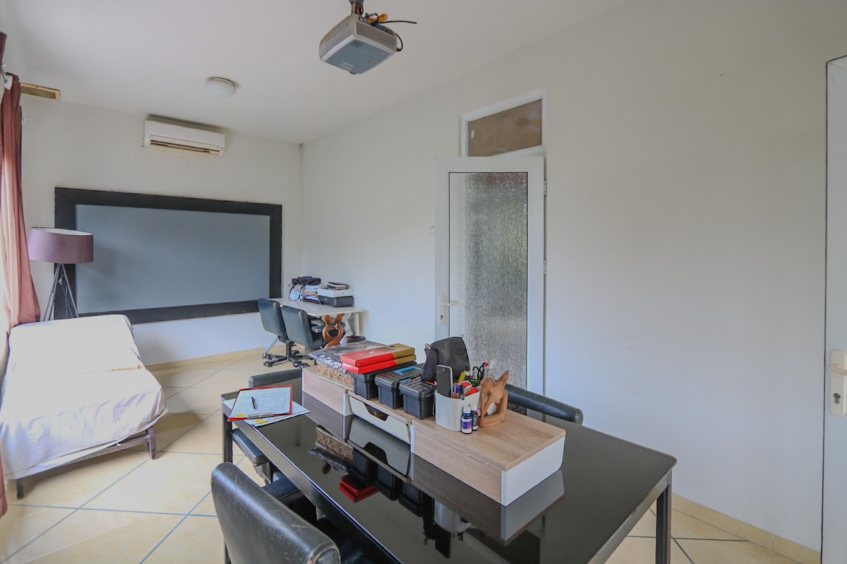 RUMAH NYAMAN & ASRI DI MALEO BINTARO, DEKAT JALAN TOL, AKSES MUDAH KE PONDOK INDAH, BSD CITY