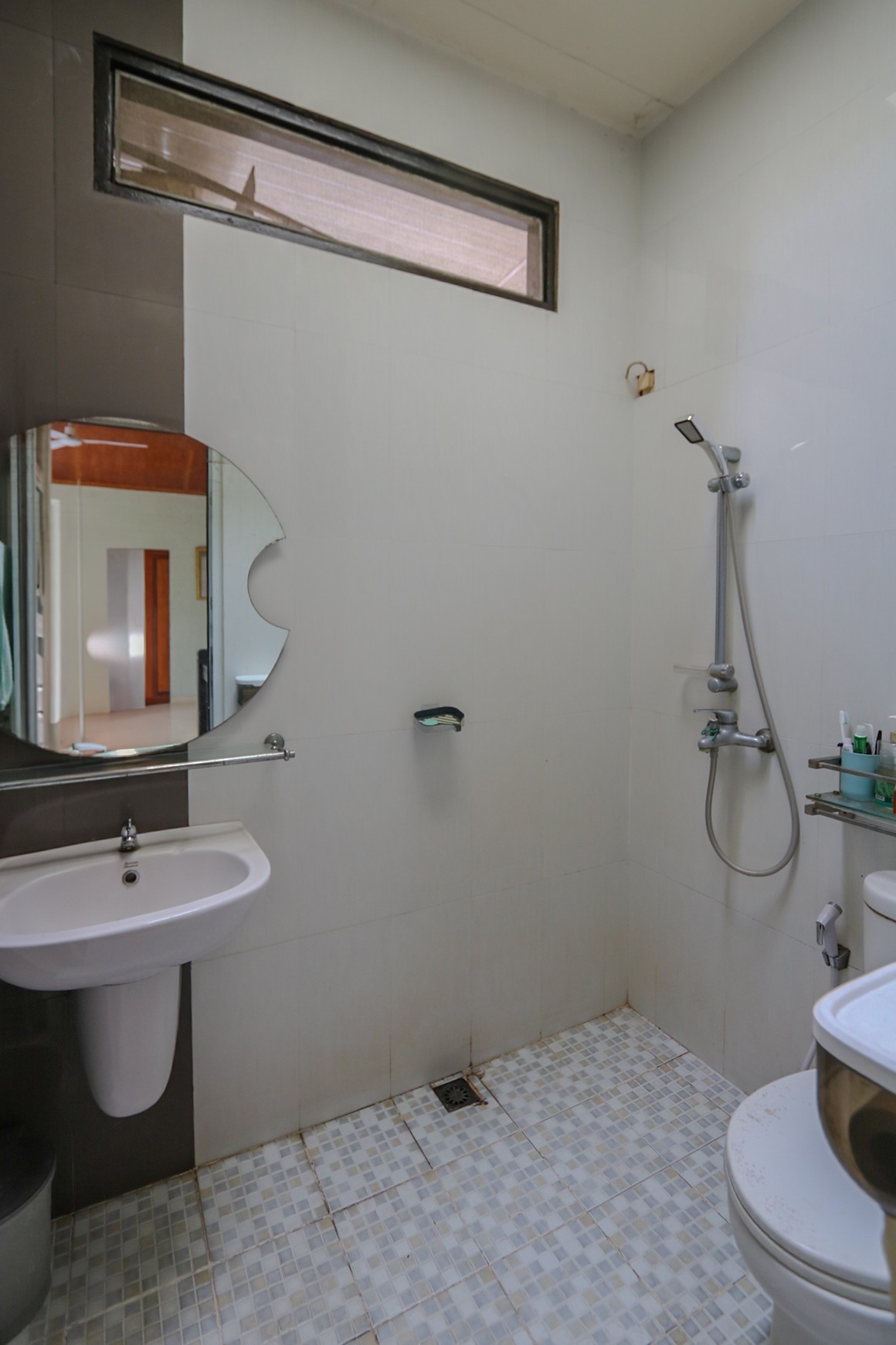 RUMAH NYAMAN & ASRI DI MALEO BINTARO, DEKAT JALAN TOL, AKSES MUDAH KE PONDOK INDAH, BSD CITY