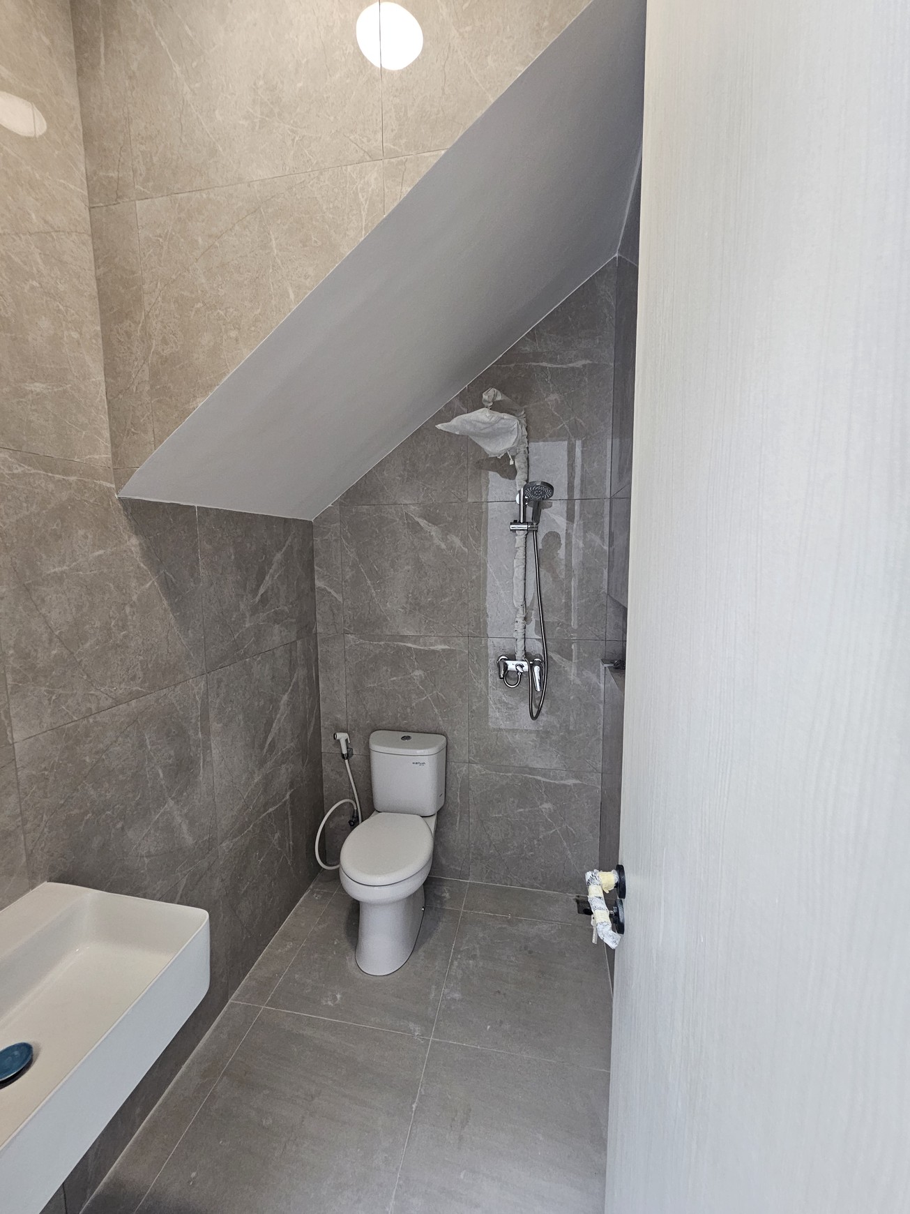 Rumah Dijual Mewah Minimalis SHM di Sutorejo, Mulyorejo Surabaya