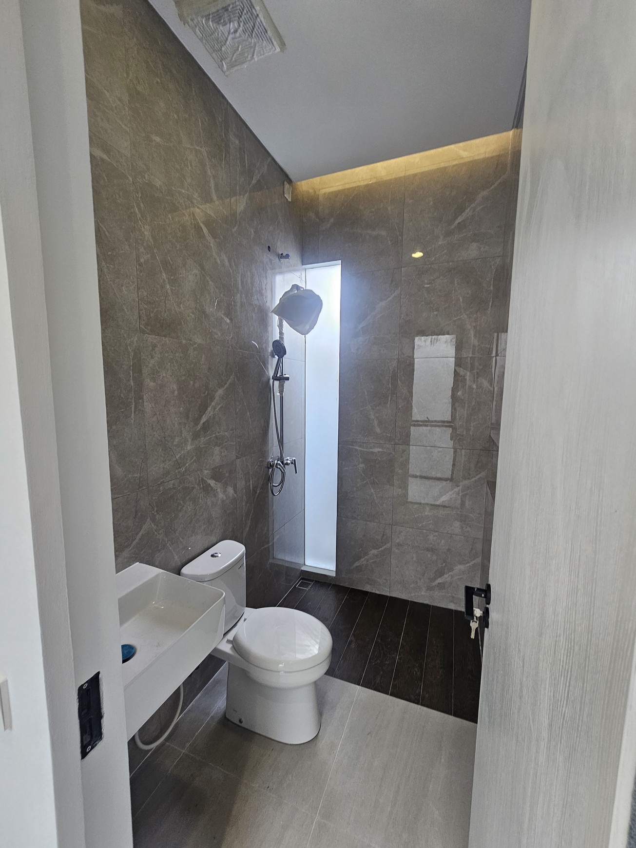 Rumah Dijual Mewah Minimalis SHM di Sutorejo, Mulyorejo Surabaya