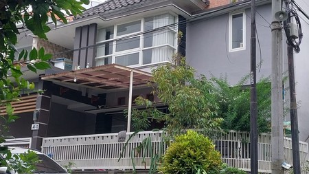 Rumah Mewah Free Full Furnish Sangat Strategis Dekat Kampus Ternama & Wisata - Malang