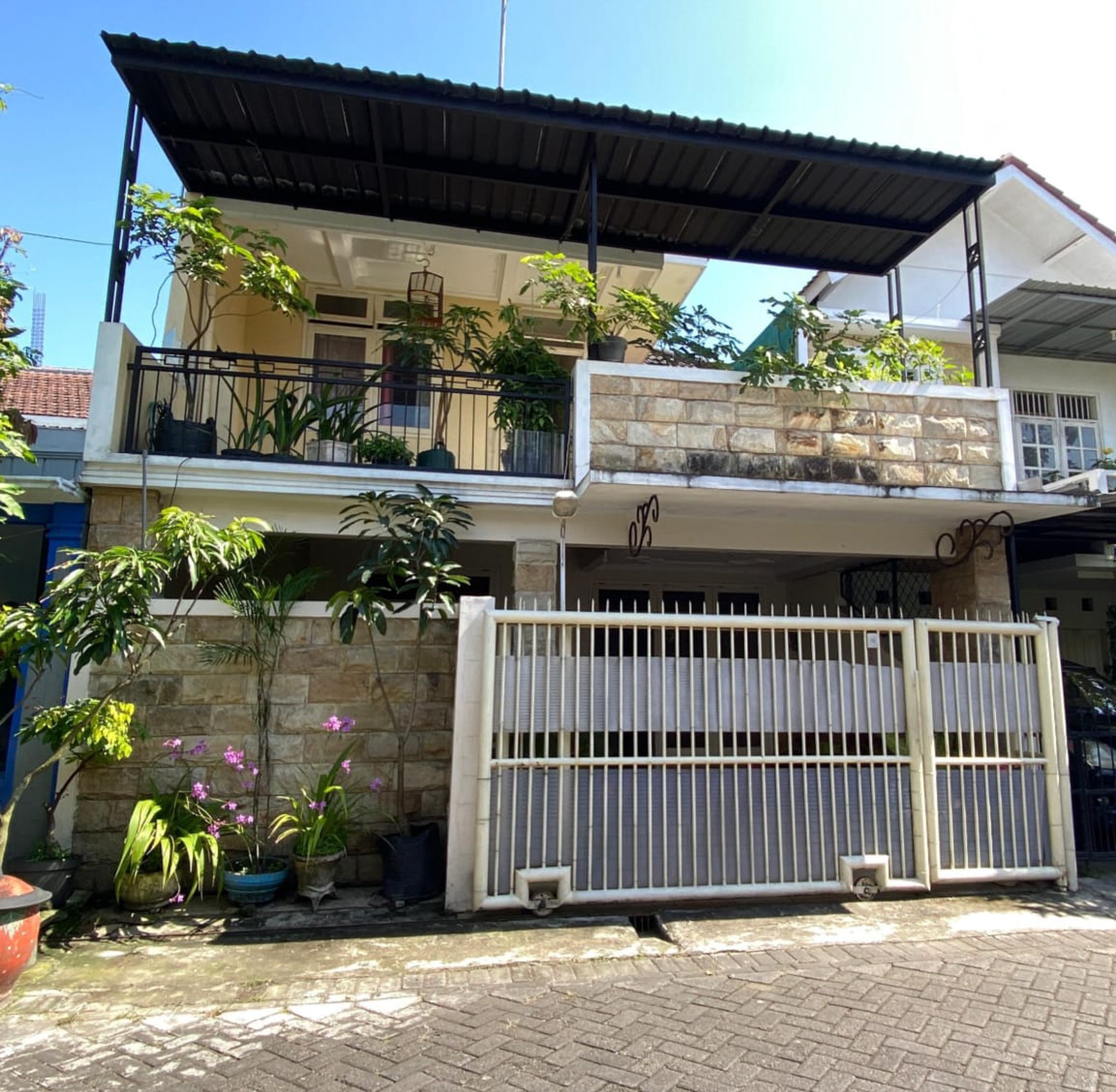 Dijual Rumah 2 Lantai Sangat Nyaman Akses Jalan Lebar di Kota Malang - 1,2M Negoo!!