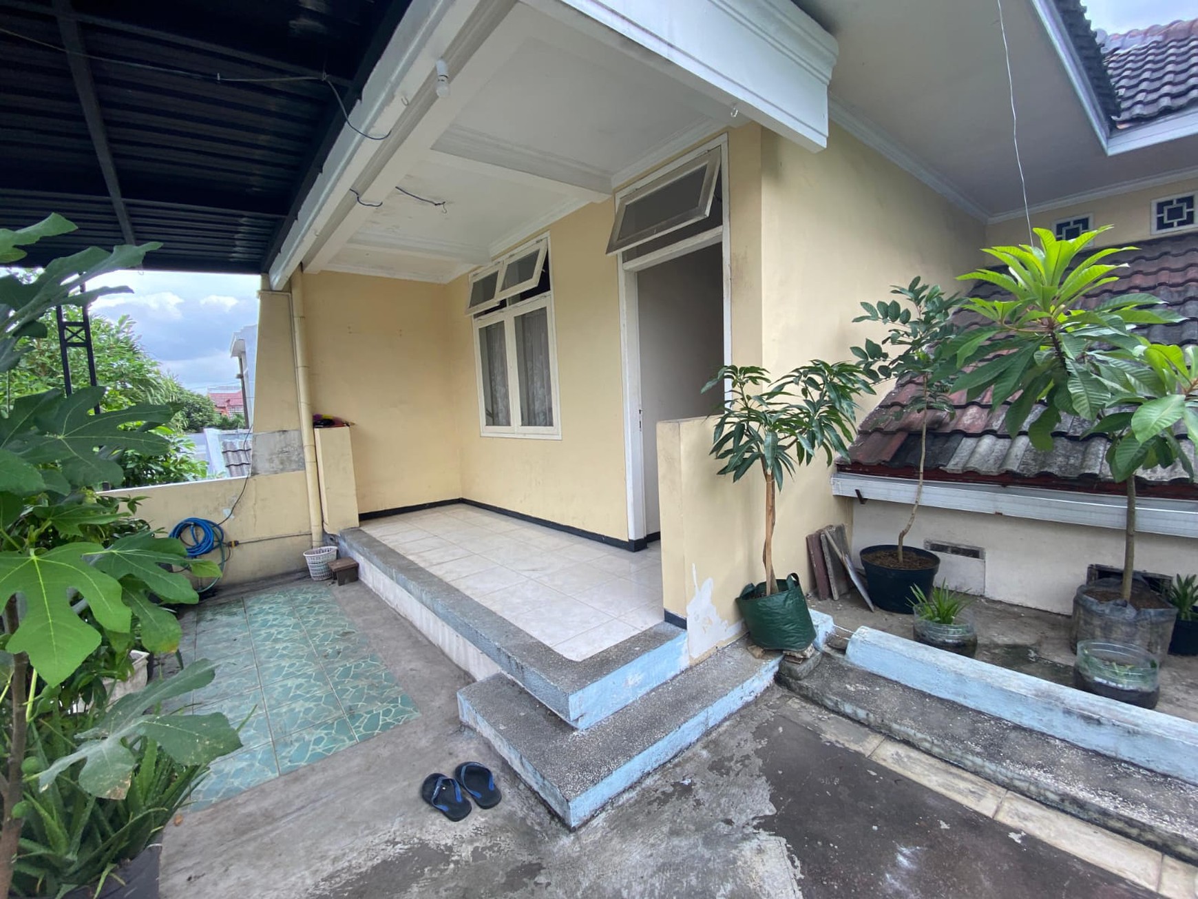 Dijual Rumah 2 Lantai Sangat Nyaman Akses Jalan Lebar di Kota Malang - 1,2M Negoo!!