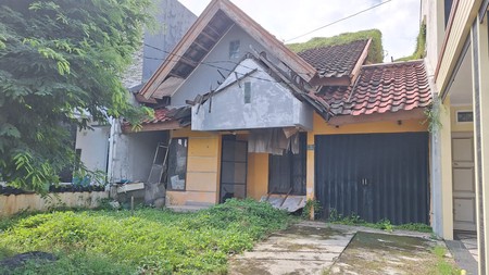 Rumah tua hitung tanah  dalam Cluster di Lippo Cikarang