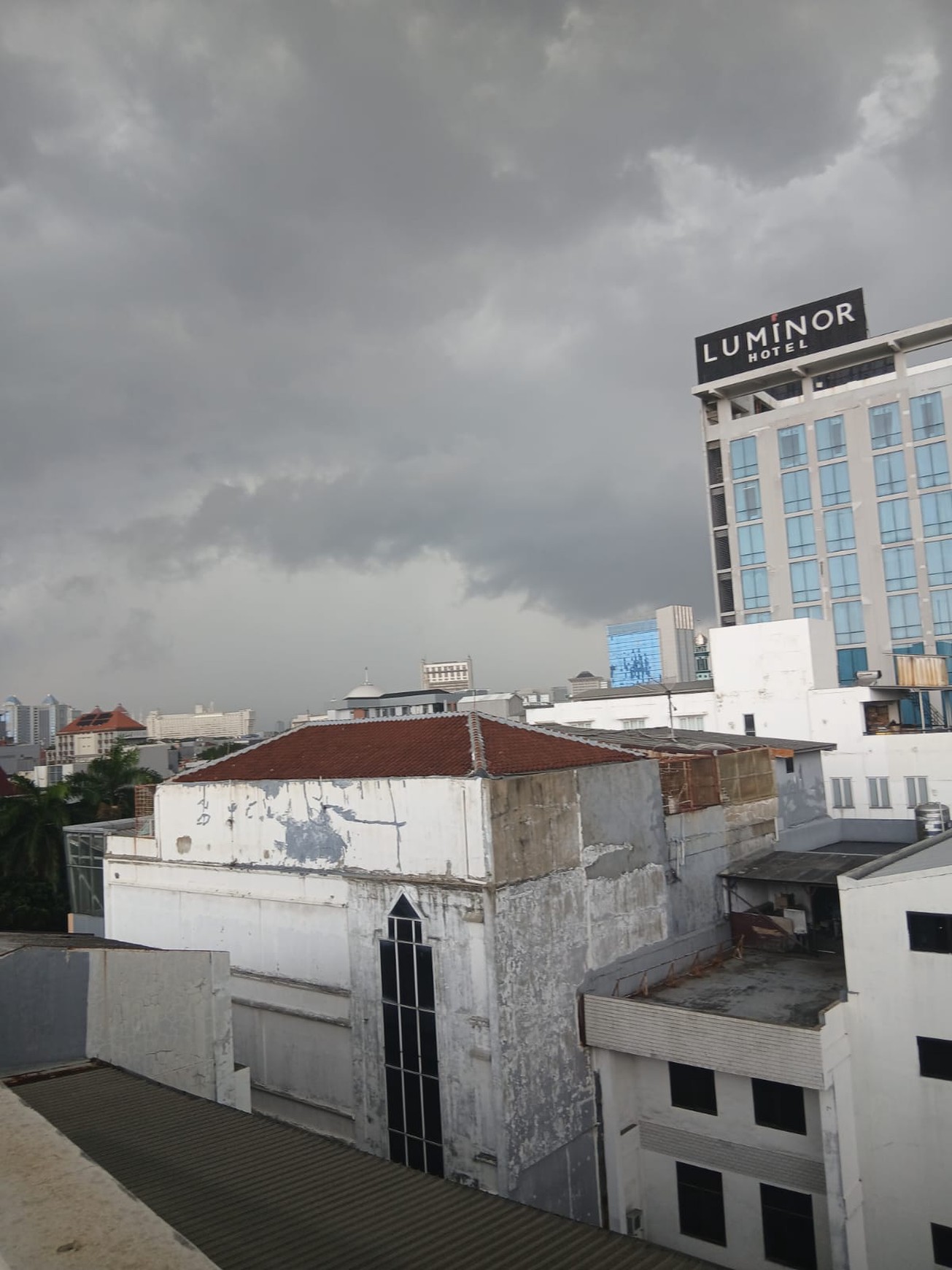 Investasi Kantor di Gambir Jakarta Pusat - Akses Mudah, Lokasi Premium, Siap Pakai