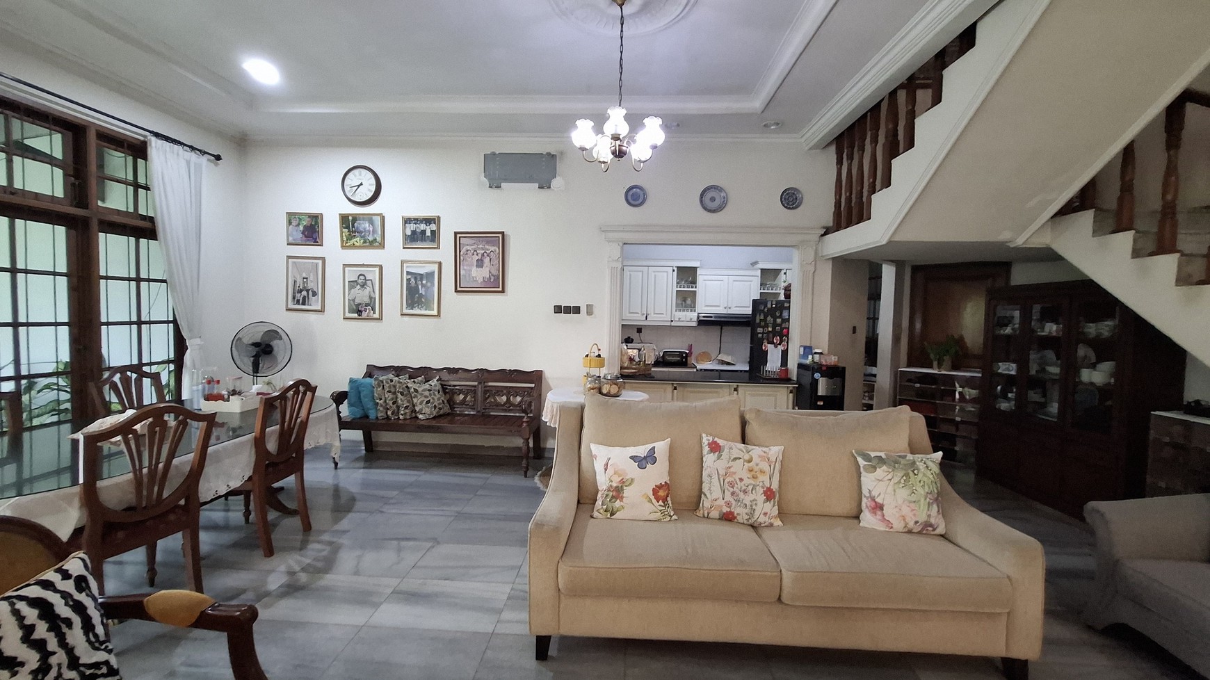 Rumah Mewah Strategis Dijual Full Furnished Di Pejaten Jaksel