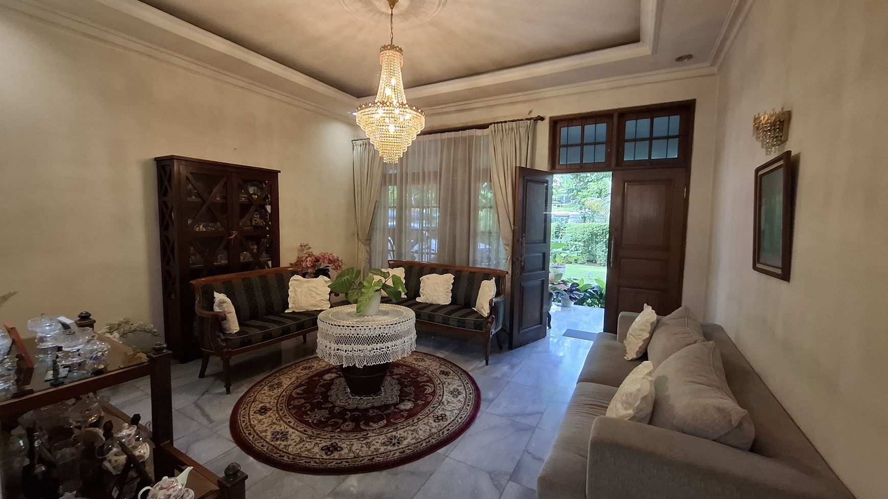 Rumah Mewah Strategis Dijual Full Furnished Di Pejaten Jaksel
