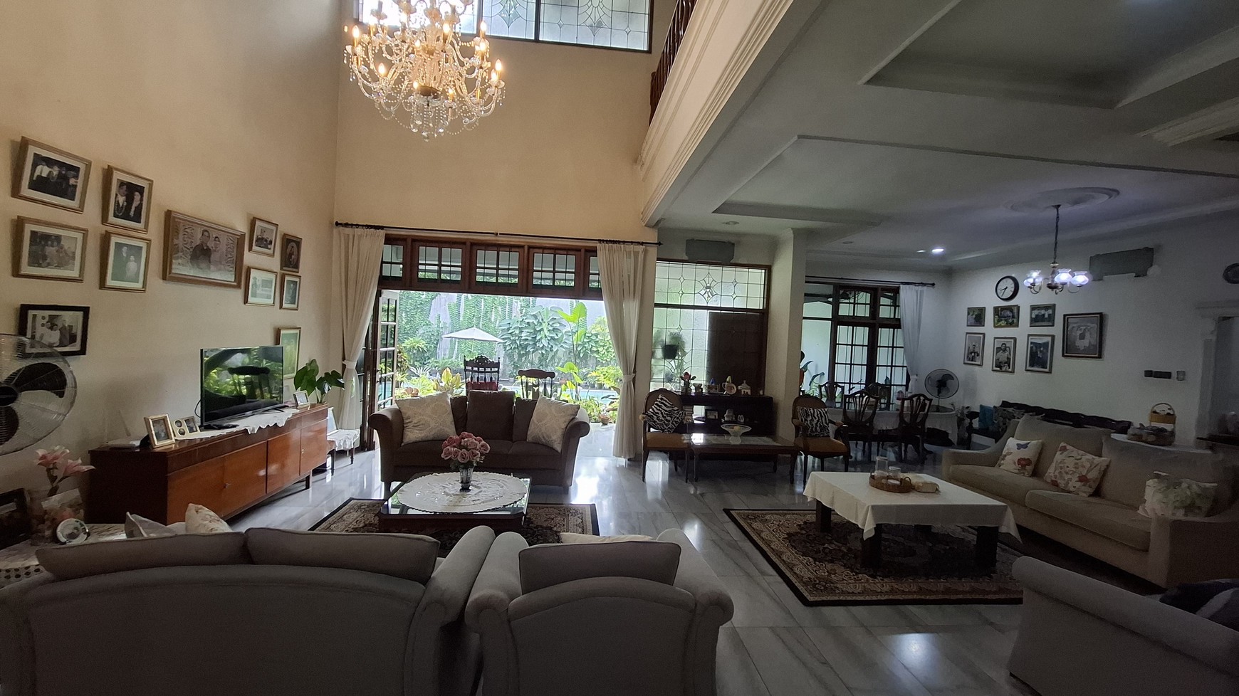 Rumah Mewah Strategis Dijual Full Furnished Di Pejaten Jaksel