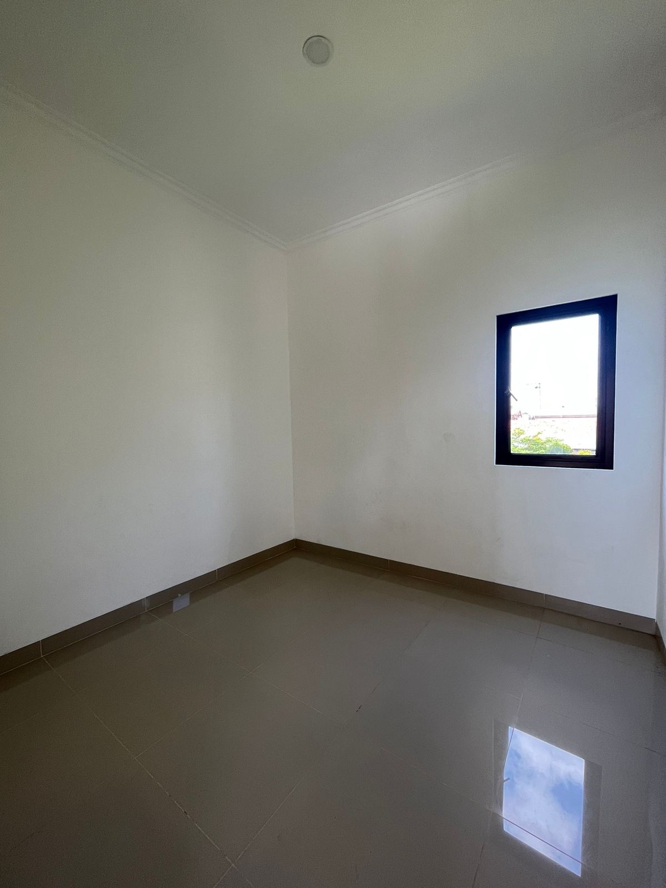 Rumah Brand new minimalis di Cipadu Pondok Aren