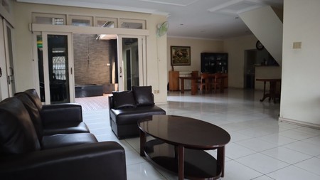Rumah 2 Lantai Siap Huni dengan Hunian Nyaman dan Asri @Jakarta Selatan