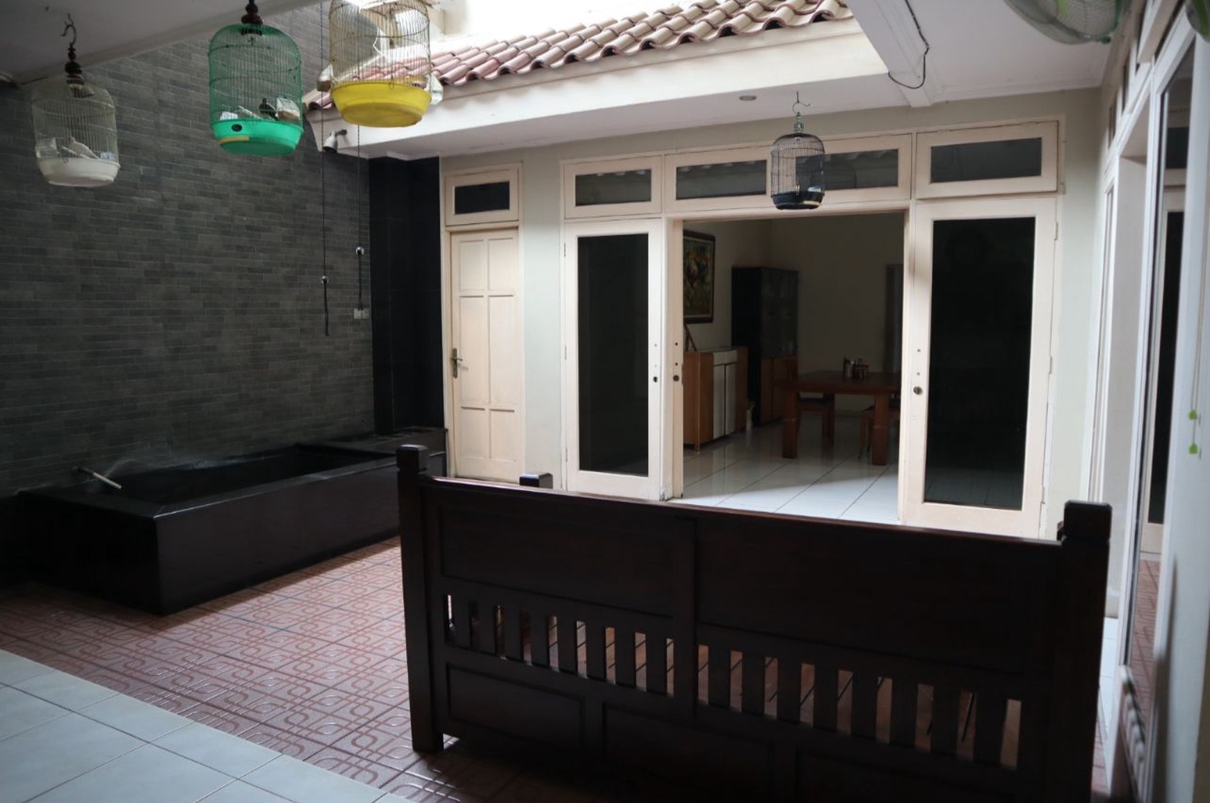 Rumah 2 Lantai Siap Huni dengan Hunian Nyaman dan Asri @Jakarta Selatan